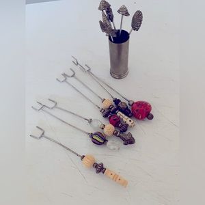 2 sets of cocktail oyster servers